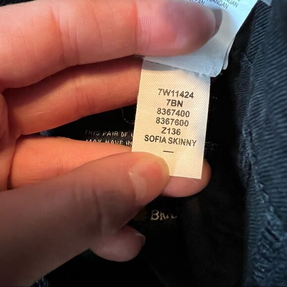 Lucky brand black Sofia skinny jeans. Size 26 - Picture 10 of 15